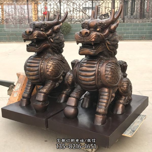 別墅小區玻璃鋼仿銅神獸麒麟雕塑（1）