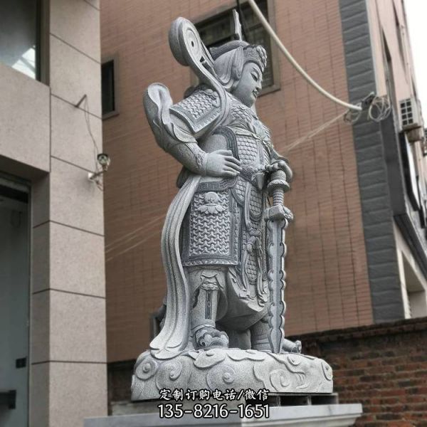 寺院擺放大刀關羽站像青石雕刻韋陀佛像（7）