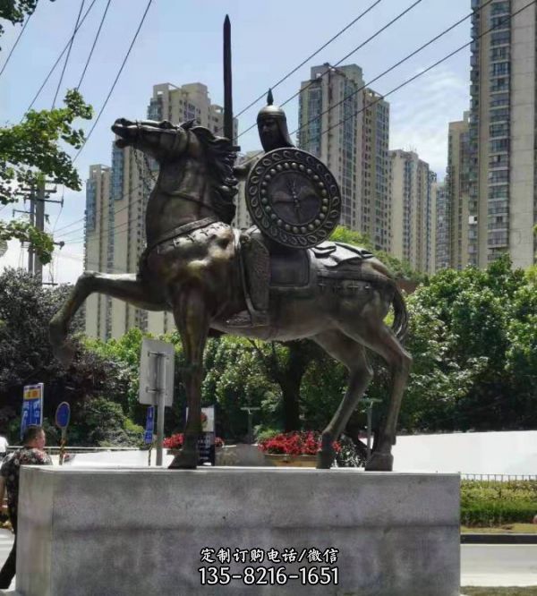 城市街道鑄銅中世紀(jì)騎士樓盤入口雕塑（2）