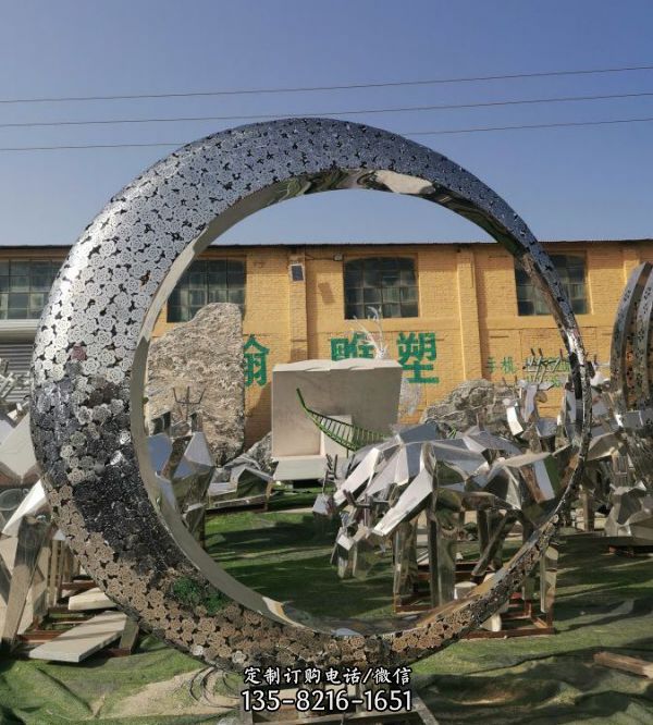小區別墅擺放創意 不銹鋼鏤空圓環水景雕塑