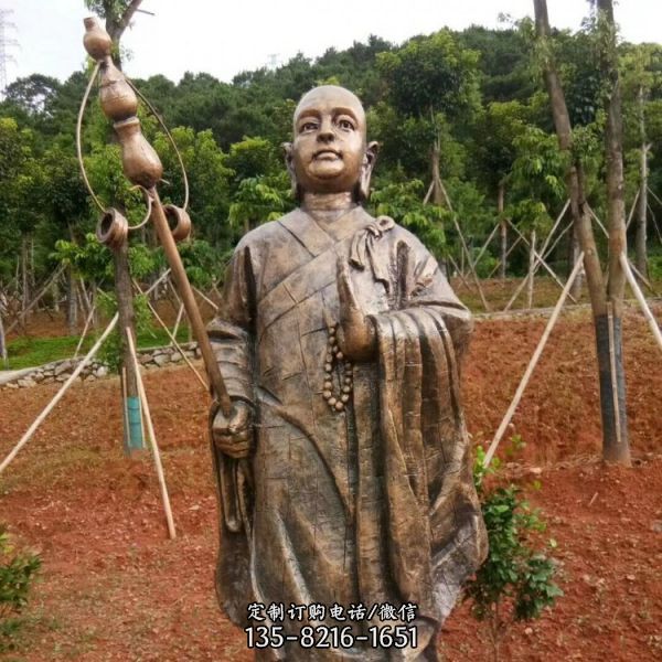 園林廣場擺放玻璃鋼仿銅人物雕塑（4）