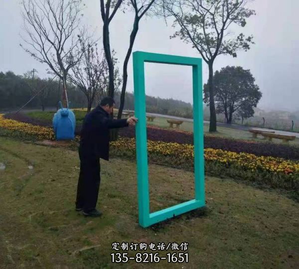 不銹鋼抽象地標建筑圓環發光雕塑（5）