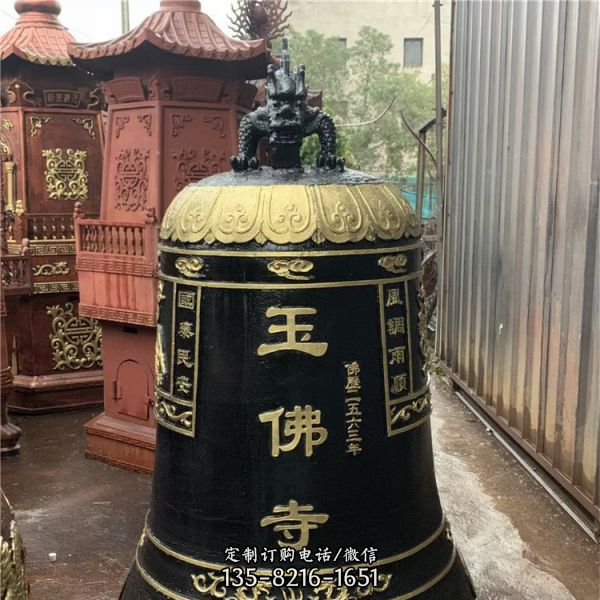 寺院吊鐘塑像 廠家生產大型銅鐘雕塑 定做黃銅鐘擺件 青銅古鐘雕塑