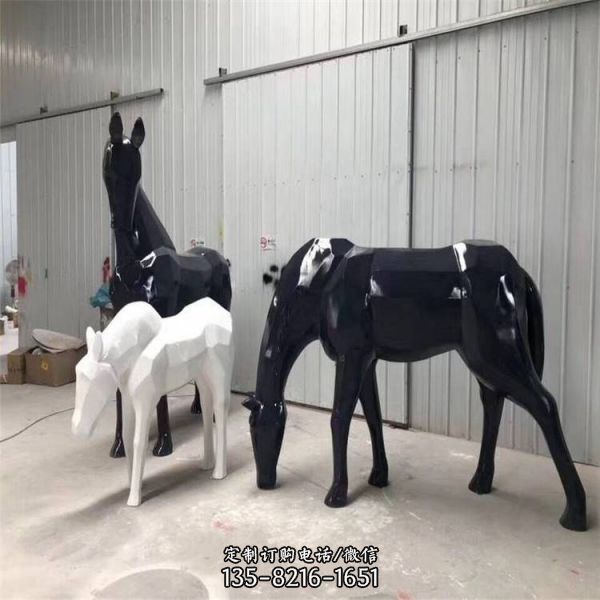 園林公園景區(qū)玻璃鋼抽象幾何動物馬雕塑