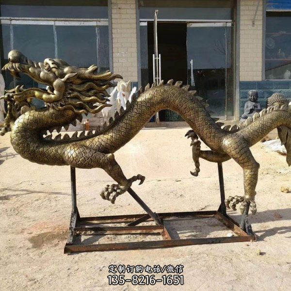 景區廣場擺放玻璃鋼龍雕塑（4）