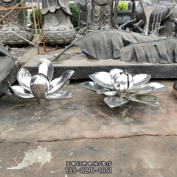 公園池塘創(chuàng)意不銹鋼鏡面荷花雕塑（2）