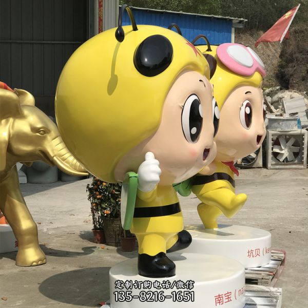 商場玻璃鋼創意公仔雕塑（2）