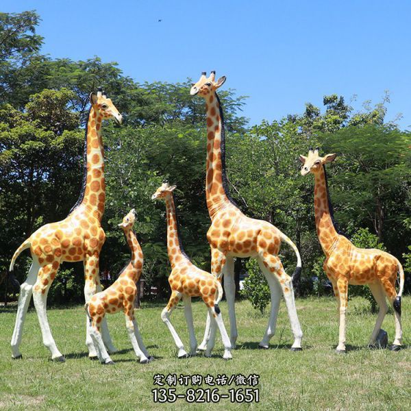動物園景區玻璃鋼卡通仿真動物長頸鹿雕塑（2）