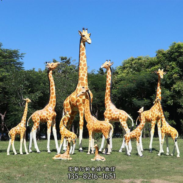 動物園景區玻璃鋼卡通仿真動物長頸鹿雕塑（3）