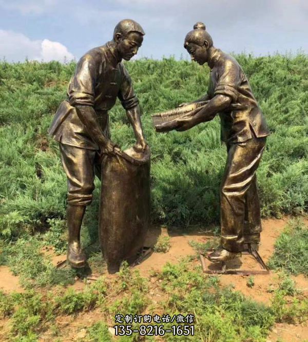廣場園林鑄銅農(nóng)耕民俗人物復(fù)古懷舊雕塑（3）