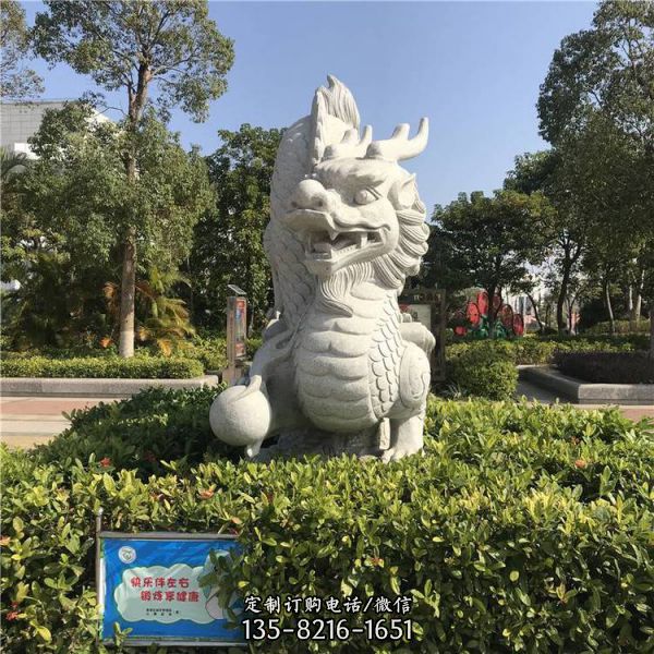 公園擺放十二生肖動物石雕（3）