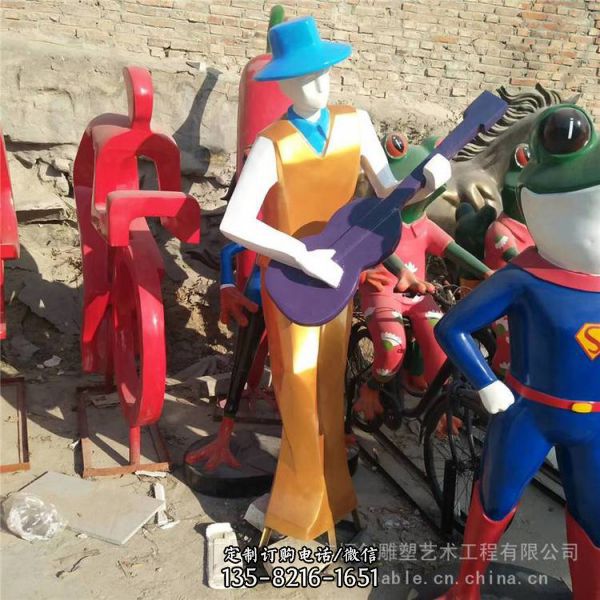 樓盤小區擺放玻璃鋼抽象卡通人物雕塑（1）