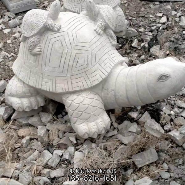 景區古建筑門口擺放的石雕動物雕塑（5）