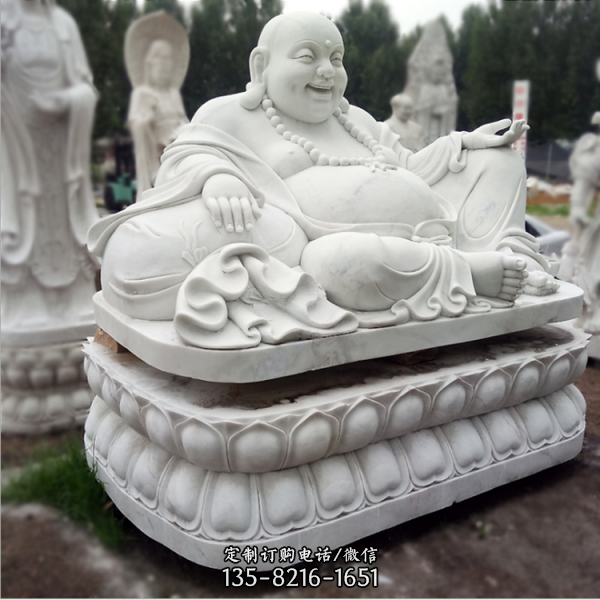 寺廟擺放漢白玉彌勒佛像（3）