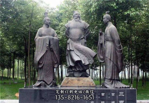 景區(qū)廣場(chǎng)擺放銅雕古代人物雕塑（3）