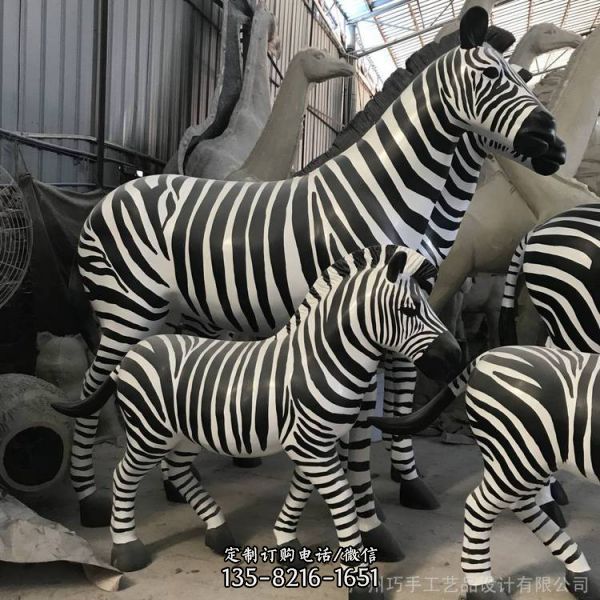 廣場(chǎng)景區(qū)擺放仿真動(dòng)物玻璃鋼雕塑（1）