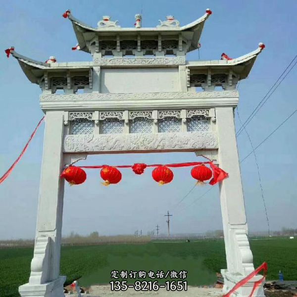 出口景區公墓擺放青石雕刻門牌坊（2）