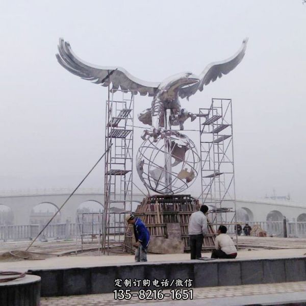 不銹鋼雕塑廣場(chǎng)大型老鷹鳥類動(dòng)物造型景（3）
