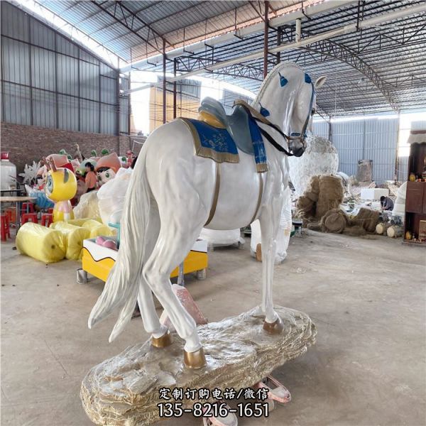 玻璃鋼樹脂公園廣場小品創(chuàng)意仿真馬兒雕塑（3）