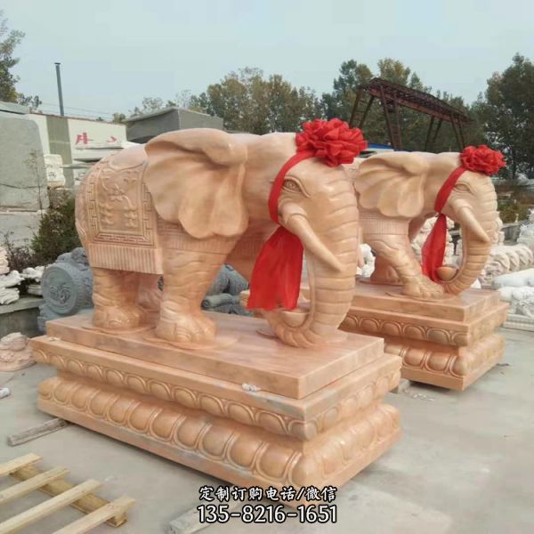 吸財納福別墅小區門口大型晚霞紅大象雕塑