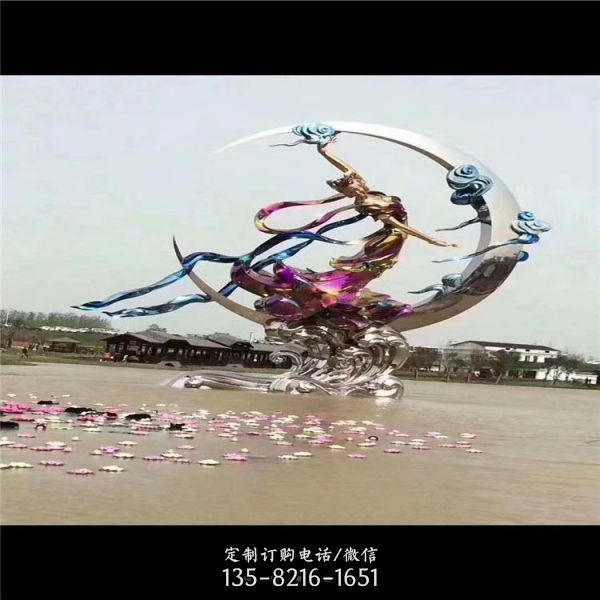 公園擺放不銹鋼鏡面人物景觀雕塑（2）