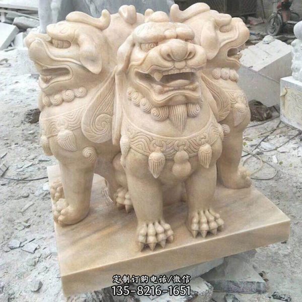 企業門口擺放大理石雕刻故宮石獅子雕塑