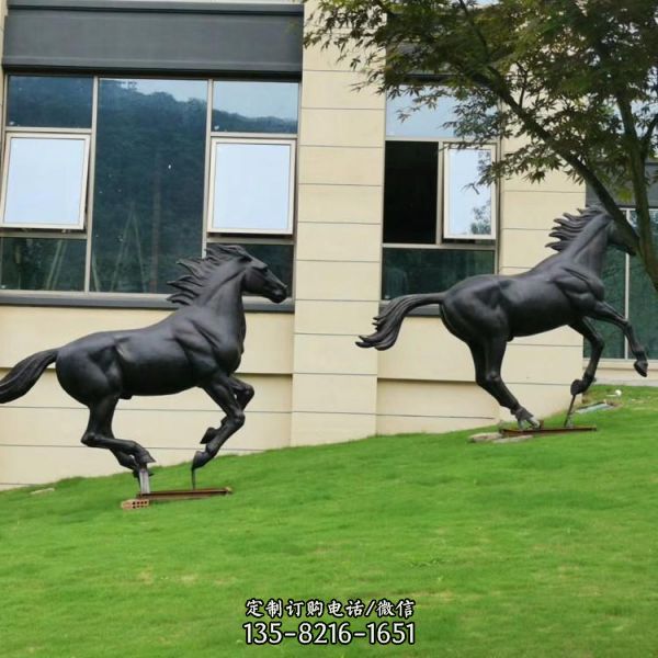 廣場擺放鑄造將軍騎馬銅馬景觀雕塑（3）