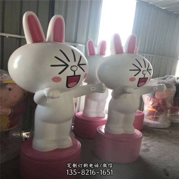 玻璃鋼卡通戶外園林景觀兔子雕塑