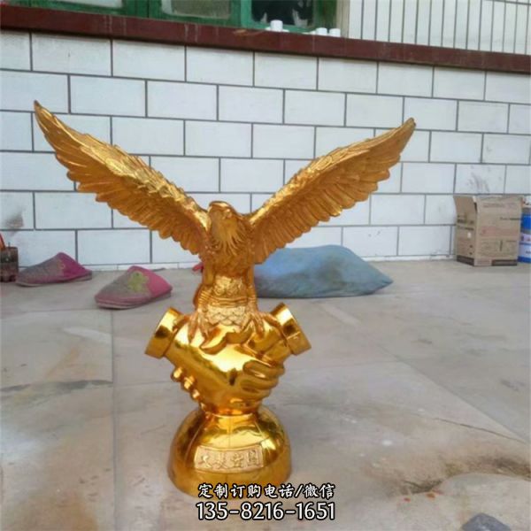 玻璃鋼銅雕雄鷹展翅雕塑（6）