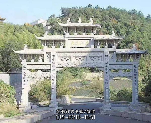 村莊擺放大理石雕刻門樓牌坊雕塑（1）