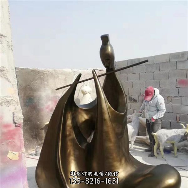 玻璃鋼仿銅戶外抽象吹笛子的人物雕塑（6）