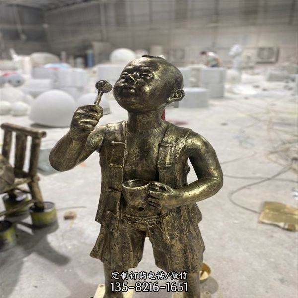 公園擺放玻璃鋼仿銅人像雕塑（2）