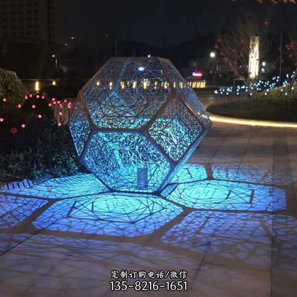 廣場園林?jǐn)[放不銹鋼鏤空網(wǎng)狀動(dòng)物造型（5）