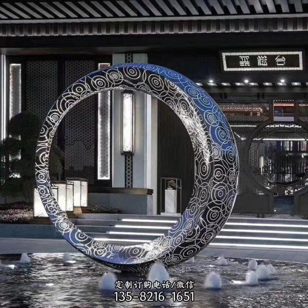 現(xiàn)代創(chuàng)意抽象不銹鋼圓環(huán)雕塑（1）