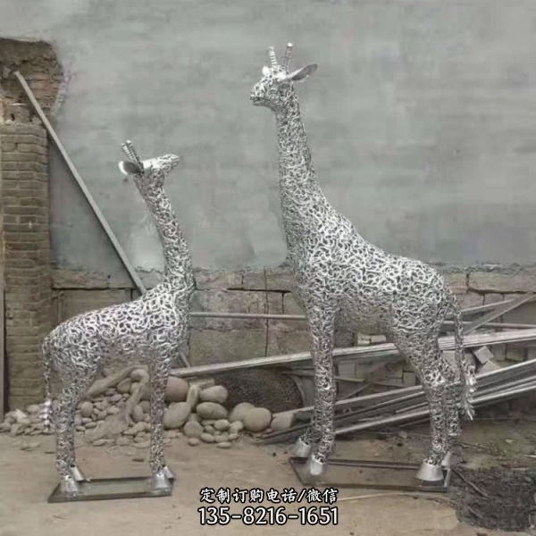 不銹鋼抽象動(dòng)物景觀鏤空照明長頸鹿雕塑