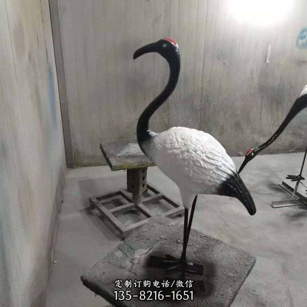 玻璃鋼仿真仙鶴圓雕動(dòng)物景區(qū)小品雕塑（3）