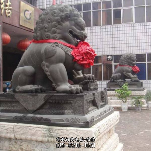 企業門口擺放大型銅獅子雕塑（4）
