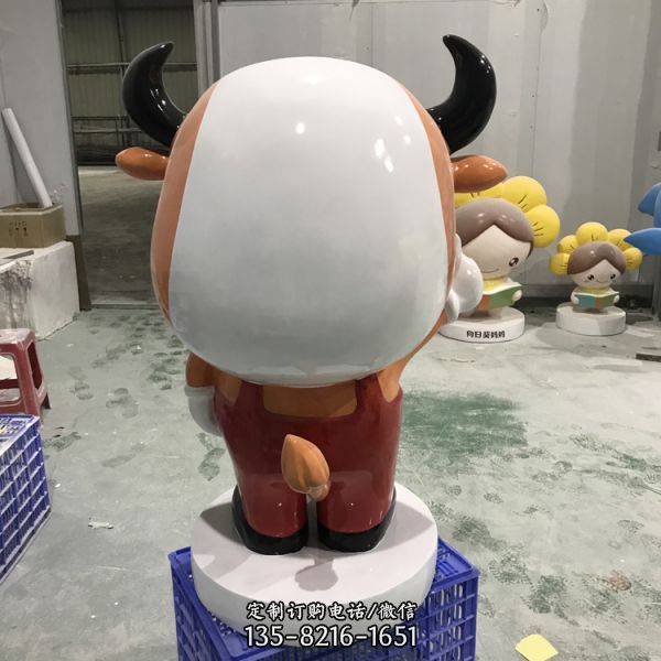 商場美陳裝飾品卡通動物小牛擺件（4）