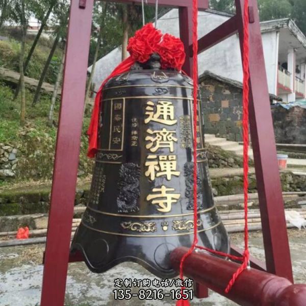 大型仿古鐵藝噴漆銅鐘雕塑（2）