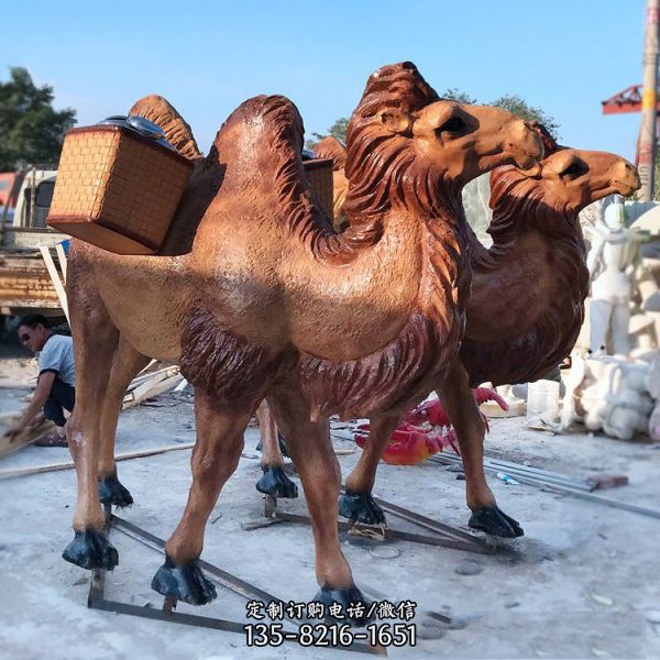 景區玻璃鋼仿真駱駝雕塑裝飾擺件（3）