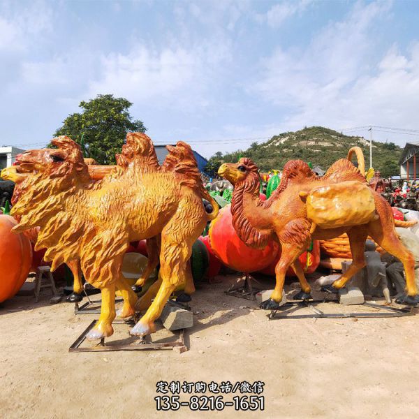戶外大型仿真動物駱駝雕塑