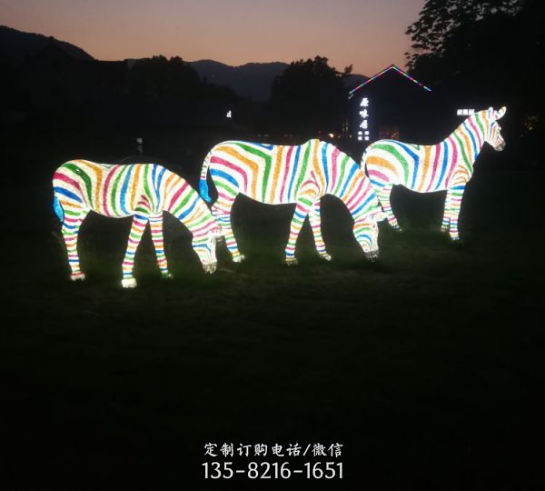 公園景區(qū)擺放玻璃鋼卡通動(dòng)物人物燈光展雕塑擺件（6）