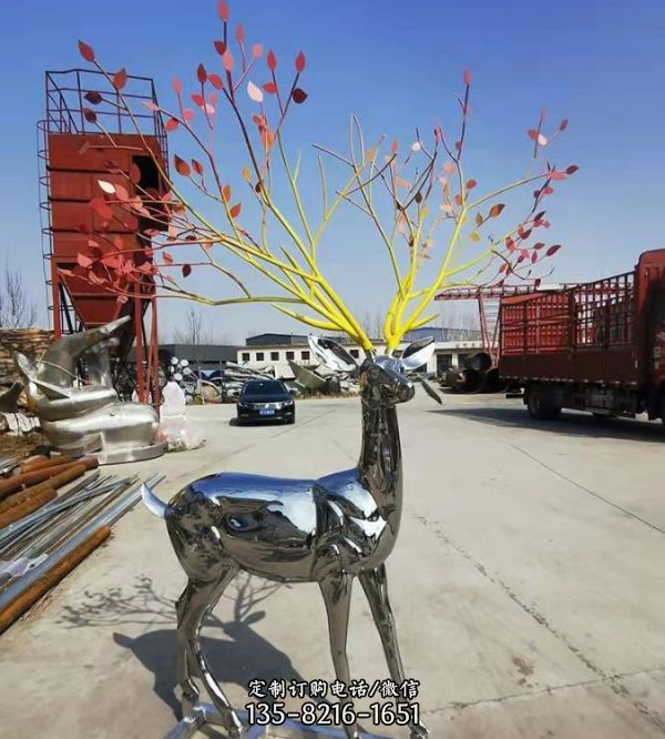 不銹鋼鏡面梅花鹿現(xiàn)代簡約庭院園林景觀（2）