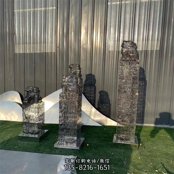 別墅小區不銹鋼鏤空創意拴馬樁雕塑