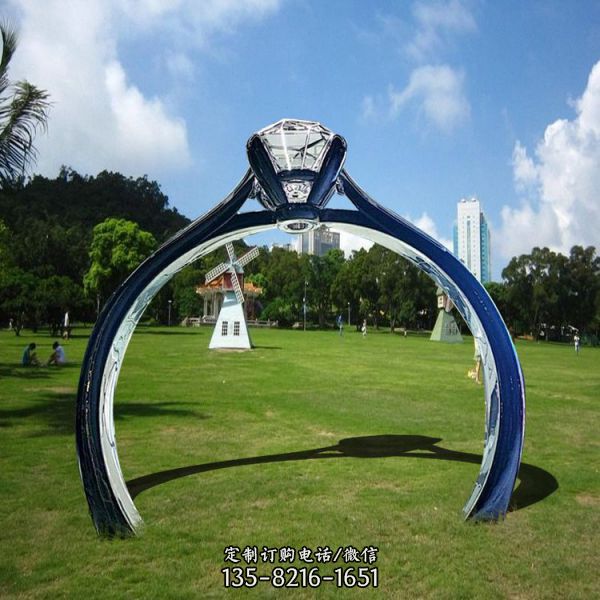 公園愛情主題不銹鋼戒指雕塑（2）
