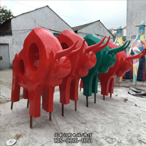 戶外公園玻璃鋼彩色卡通動(dòng)物人物公仔雕塑（2）