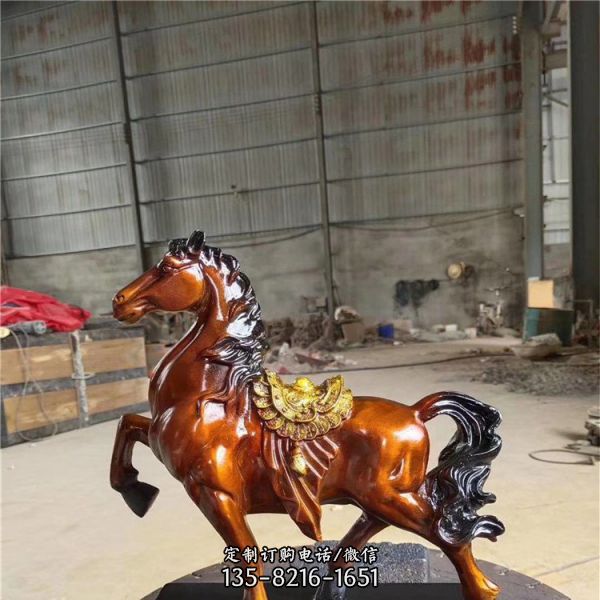玻璃鋼馬雕塑室內(nèi)工藝品（1）