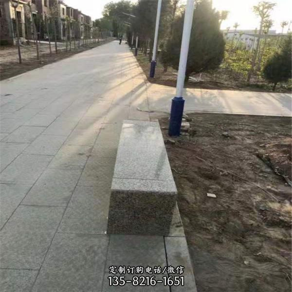 小區公園擺放花崗巖長形石凳（3）
