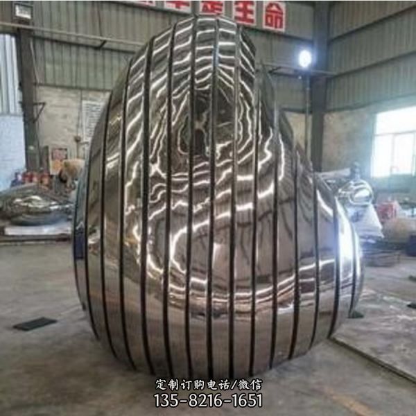 城市廣場不銹鋼幾何鏤空鵝卵石雕塑（5）
