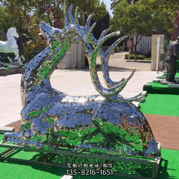 公園廣場景觀不銹鋼鏤空小鹿踢球人物雕塑（1）